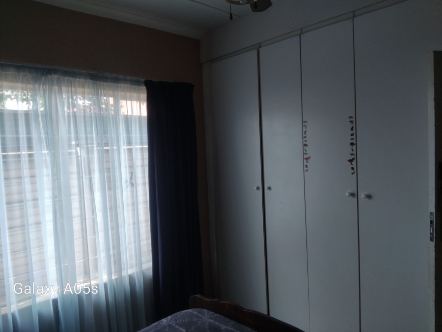 4 Bedroom Property for Sale in Oos Einde North West